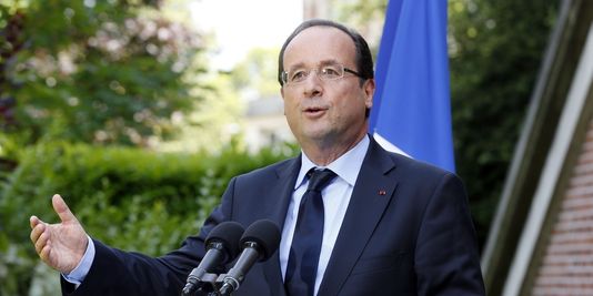 La svolta di Hollande sull’eutanasia: “Solo la sedazione per i malati terminali”